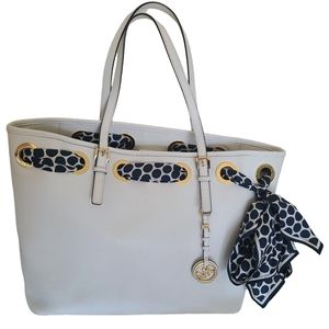 Michael KORS tote bag Clean WHITE W/ Navy Dot Ribbon Gold HW